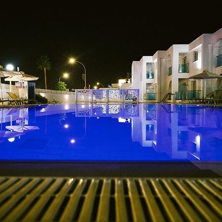 Kaos Hotel Apartments Ayia Napa Exterior foto