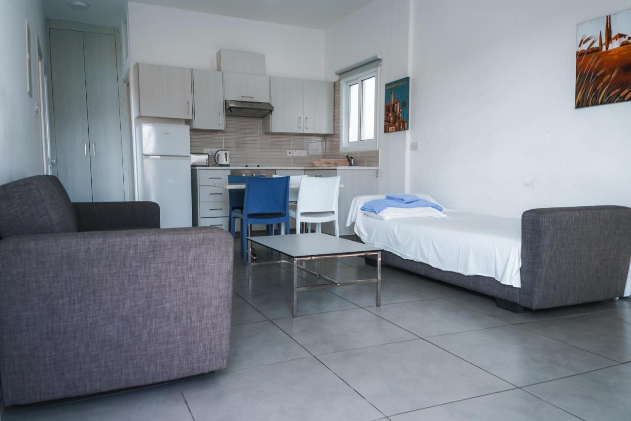Kaos Hotel Apartments Ayia Napa Exterior foto
