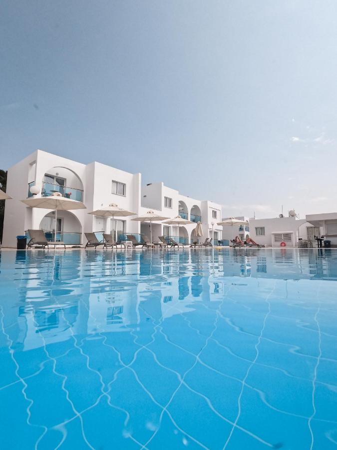 Kaos Hotel Apartments Ayia Napa Exterior foto