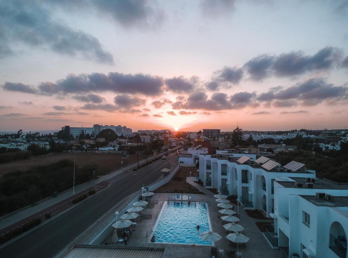 Kaos Hotel Apartments Ayia Napa Exterior foto