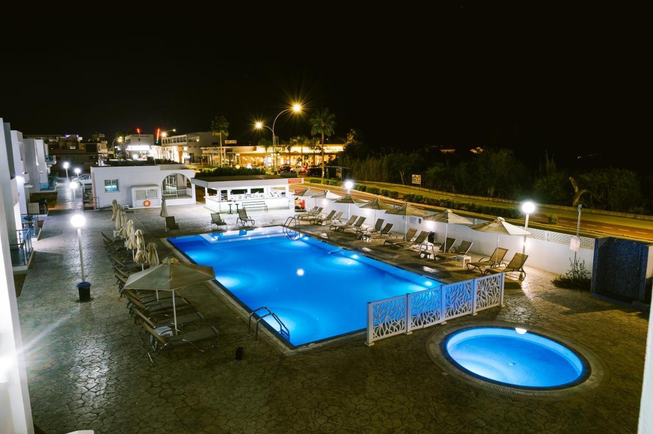 Kaos Hotel Apartments Ayia Napa Exterior foto