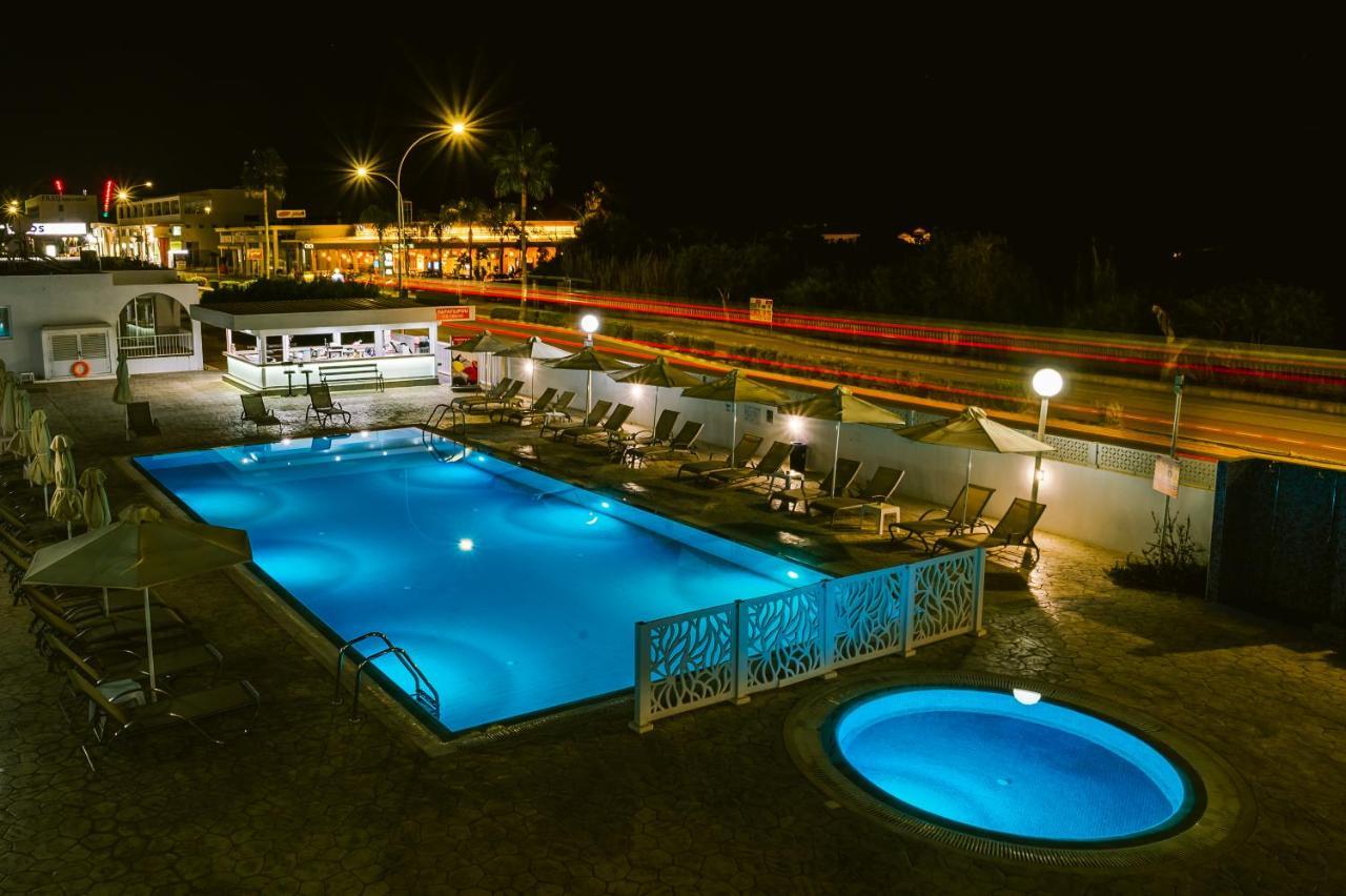 Kaos Hotel Apartments Ayia Napa Exterior foto