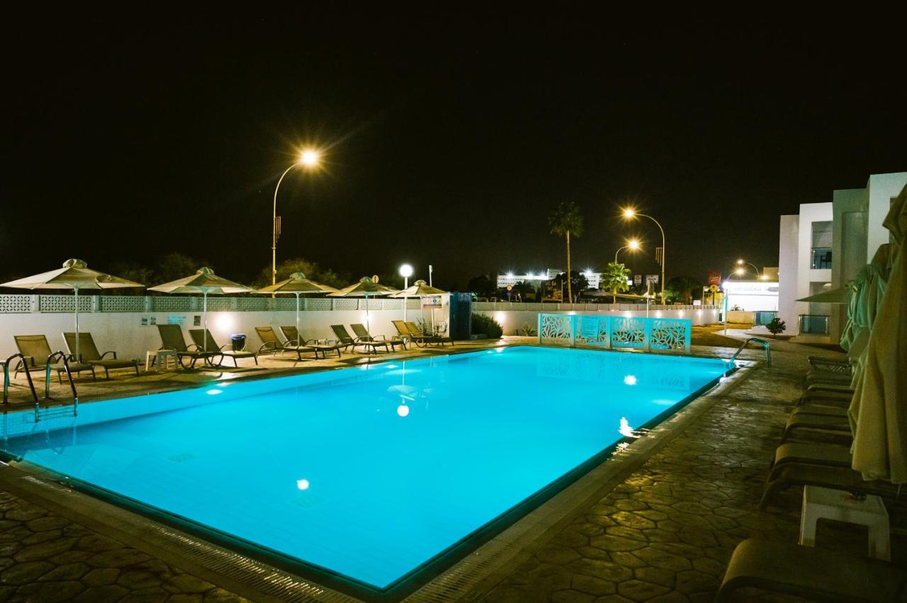 Kaos Hotel Apartments Ayia Napa Exterior foto