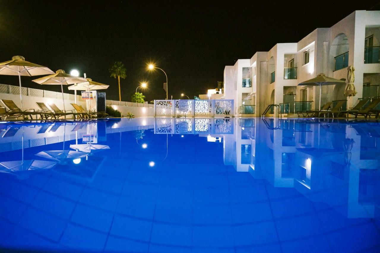 Kaos Hotel Apartments Ayia Napa Exterior foto