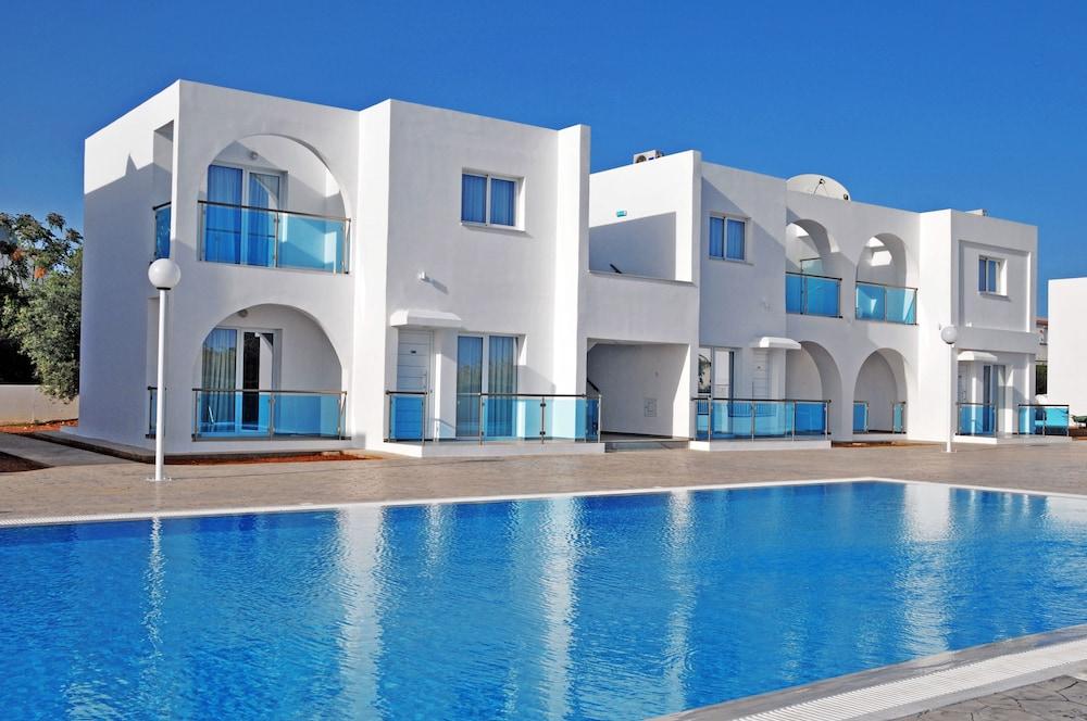 Kaos Hotel Apartments Ayia Napa Exterior foto