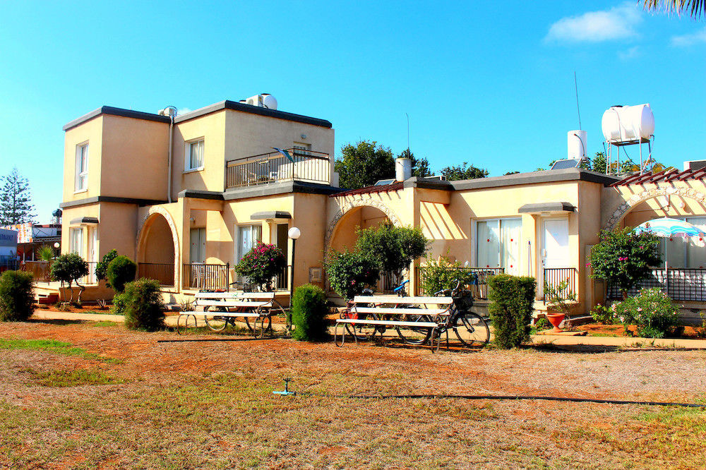 Kaos Hotel Apartments Ayia Napa Exterior foto