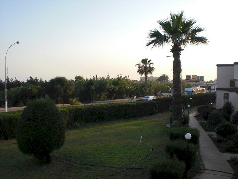 Kaos Hotel Apartments Ayia Napa Exterior foto